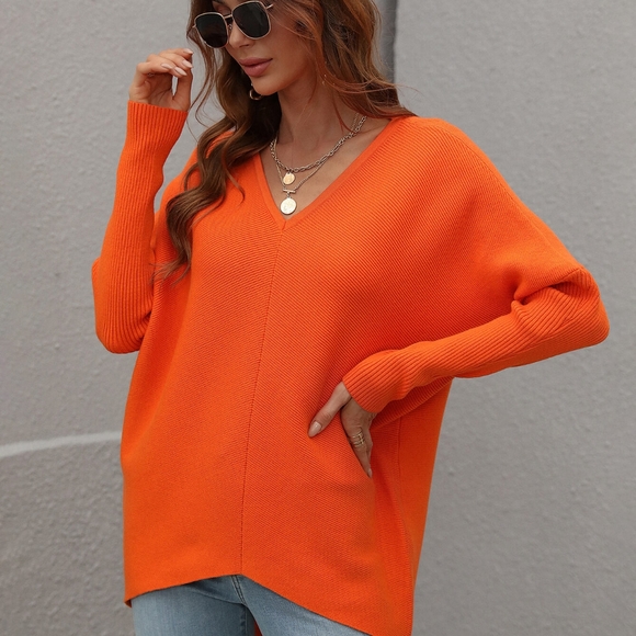 Ribbed V-Neck Open Back Tunic Sweater - Picture 3 of 3